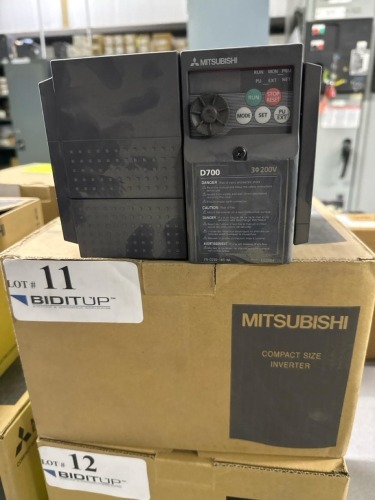 Mitsubishi FR-D720-165-NA Compact Size Inverter