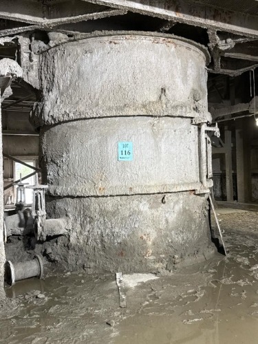Silo With (4) Pumps