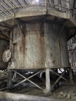 Mixing tank