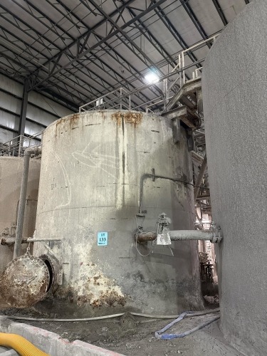 Mixing Tank with (5) Water Pums