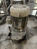 Mixing Tank with (5) Water Pums - 5