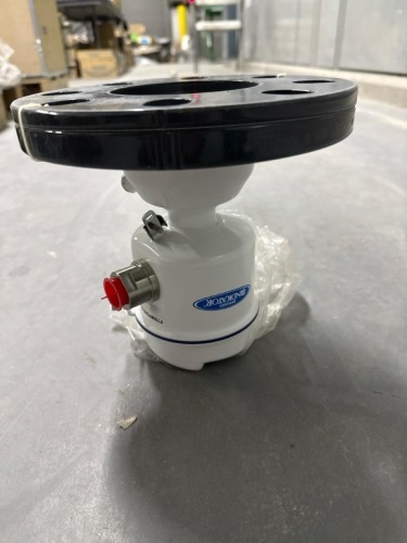 Medium Voltage Vacuum Contactor Circuit Breaker Assembly With Operating Mechanism