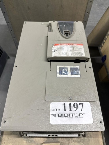 Telemecanique Altivar 61 ATV61HD22N4 Variable Frequency Drive, 22kW (30HP), 380-480V