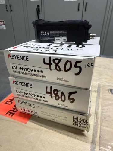 (3) Keyence IG-1000 Display Units
