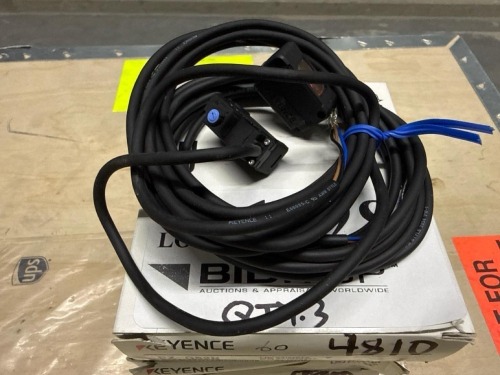 (3) Keyence PZ-G52N Photoelectric Sensors