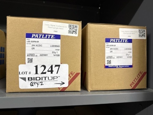 (2) Patlite Signal Lights LGE-202FB-GR 24V AC/DC Green