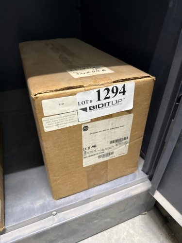 Allen-Bradley MP-Series MPL-B4560F-MJ74AA 480V AC Rotary Servo Motor