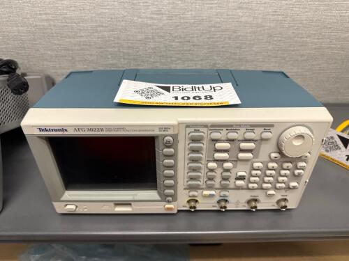 Tektronix dual-channel function generator