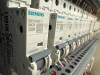 Thyssenkrupp Cell OP210 Semi-Auto Load Cooling Fins and Leak Testing 78&rdquo; x 27 1/2 - 31
