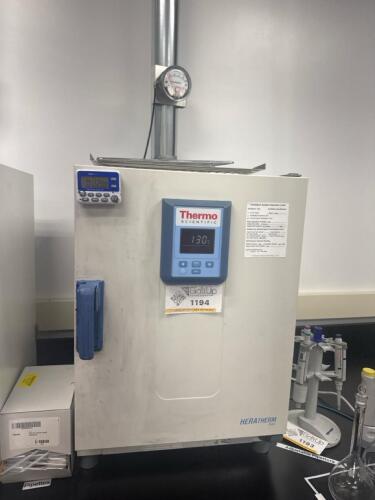 Heratherm oven