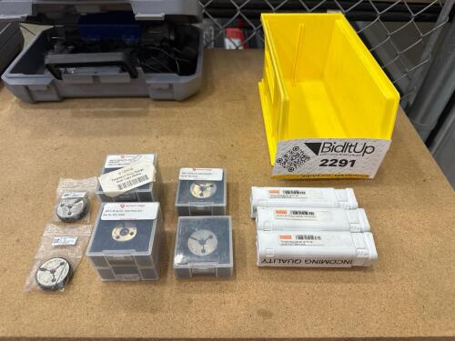 Lot of Internal and External Thread Gauges