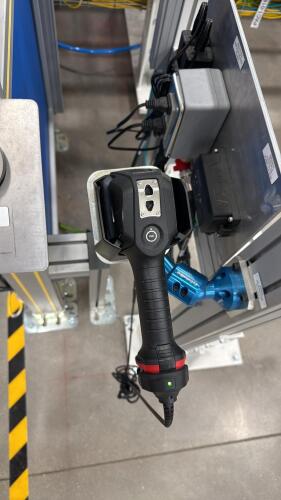 Keyence SR-G100 Barcode Scanner and SR-HL1 Holder