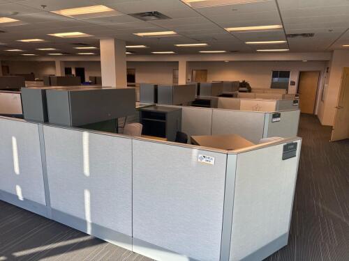 8 Person Work Station 30&rsquo; x 14&rsquo;