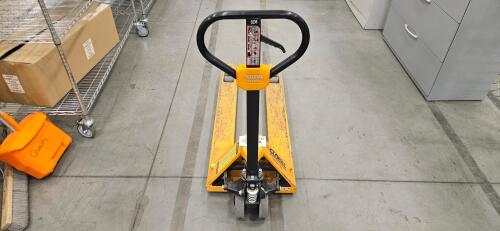 2019 Global Industrial 5500lb Capacity Pallet Jack