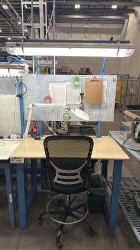 Anti Static Work Station 48&rdquo; x 29&rdquo; x 81&rdquo; W/ Hutch and Lamp (No Content)