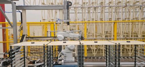 Mitsubishi Robotic Arm, w/ CR2DA-700 Robot Controller
