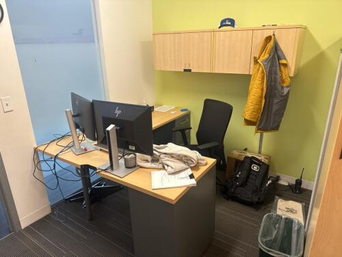 2 L Shape Office Desk 71&rdquo; x 82&rdquo; x 68&rdquo;