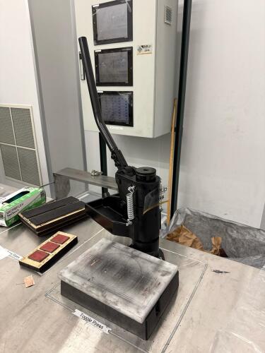 Manual press