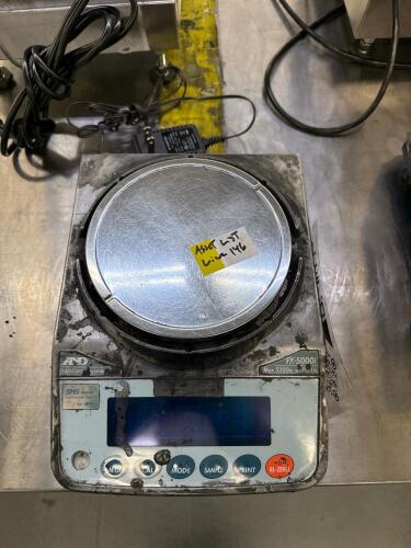 A&D Precision Balance FX-5000i