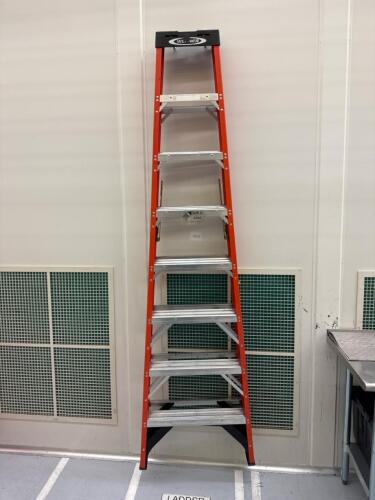 8&rsquo; WERNER Ladder
