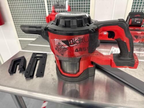 Milwaukee vacuum
