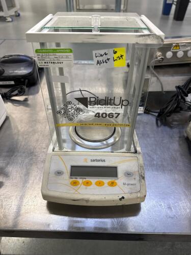 Sartorius Balance Scale model:AZ124