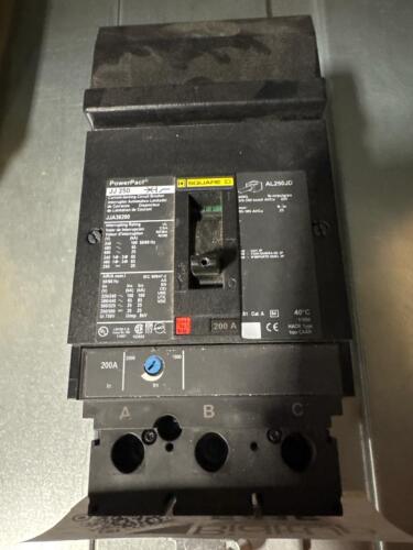 PowerPacT 200A circuit breaker