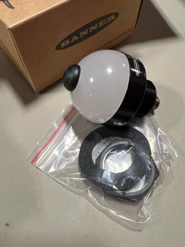 Lot of (2) Banner K50 Series 3-Color Illuminated Push Button Sensors &ndash; K50APPBGRYF2Q8