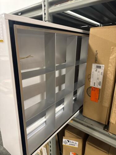 2&rsquo;x4&rsquo; parabolic troffer light fixture
