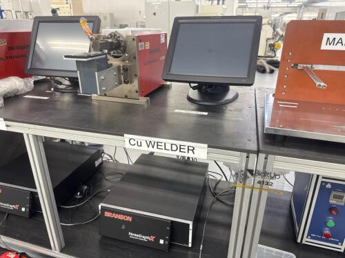 Branson UltraWeld L20 with Branson VersaGraphix Universal Controller and Monitor