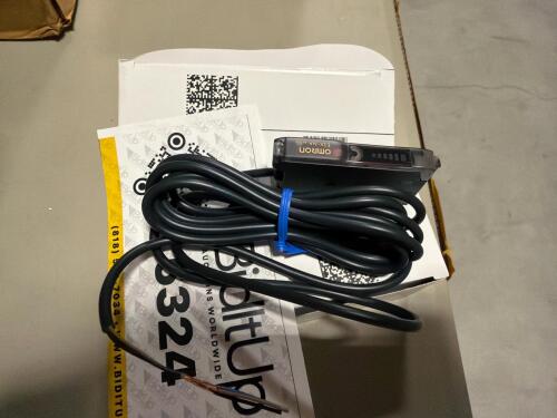 (2) Omron E3X-NA11 photoelectric sensor amplifier switch units (Appears new & unused)