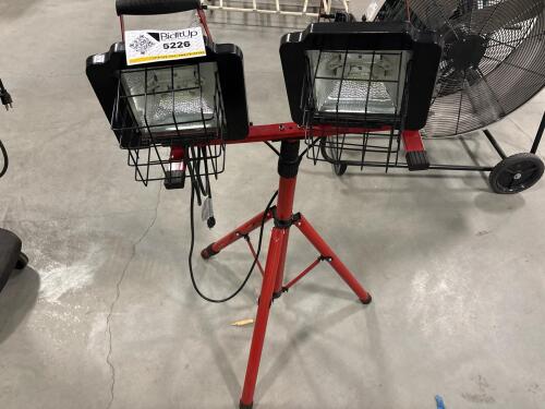 Dual Halogen work light on tripod stand