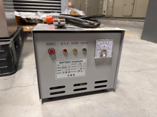 GMB Pino Battery Charger
