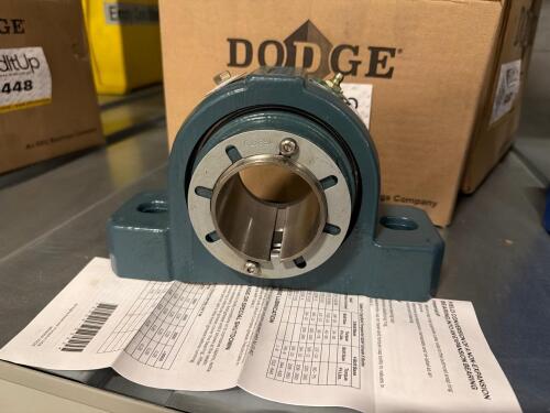 Dodge Imperial IP two-bolt pillow block roller bearing (Appears new & unused)