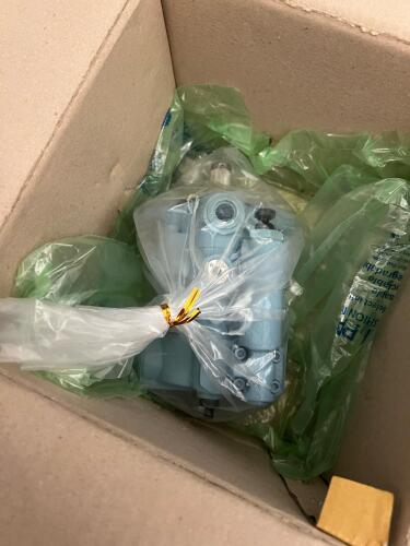 NEW IN BOX: Daesung-Nachi Piston Pump Hydraulic Assembly (Model PVS-C)