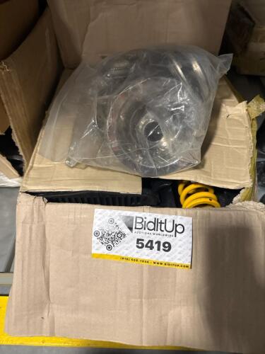Floor mount vibration isolator