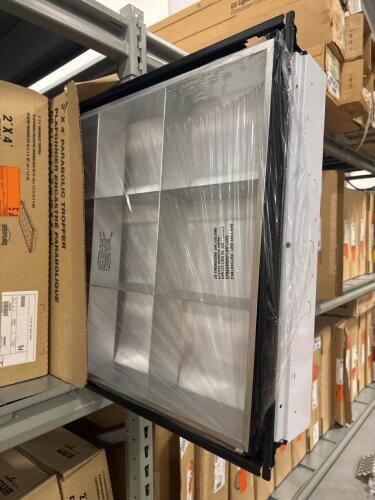 2&rsquo;x4&rsquo; parabolic troffer light fixture