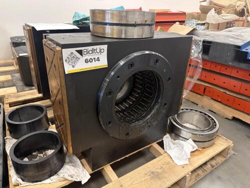 Heavy-Duty Industrial Bearing Housing Assembly with Large Roller Bearing