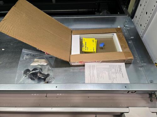 Divider Tray of 1015- (3) MicroVU Tempered 1/8" 11" x 14" Temepered Glass Sheets