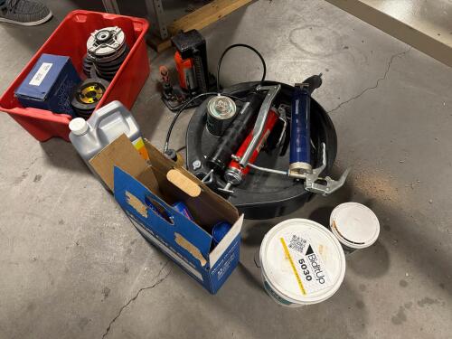 Lot undercarriage oil and greasing kit