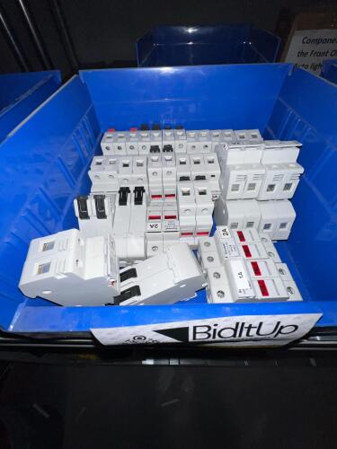 (22) Eaton Bussmann series CHM modular fuse holders
