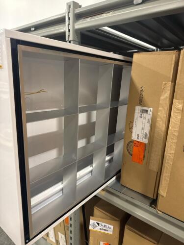 2&rsquo;x4&rsquo; parabolic troffer light fixture