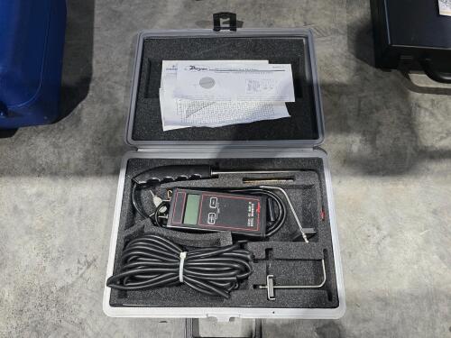 Dwyer Series 475 Mark III Digital Manometer