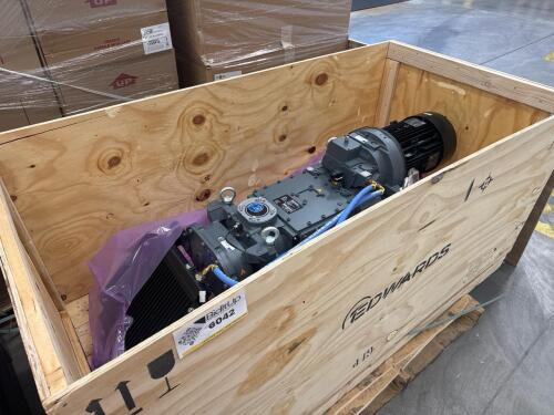 Edwards EDS300 Air Blast Dry Vacuum Pump Assembly &ndash; 60 Hz Industrial System (Appears new & unused)