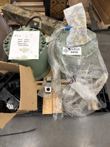 Roll press hydraulic drums