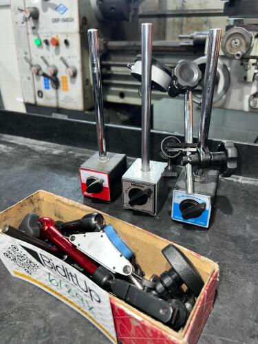 Magnetic base indicator holders
