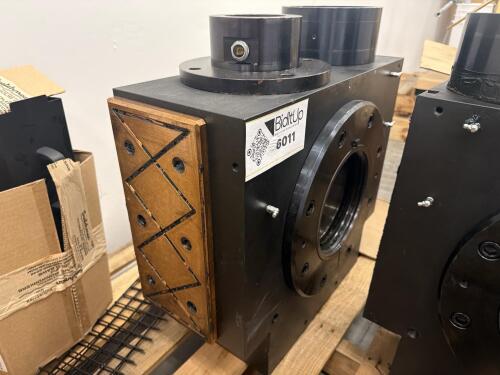 Heavy-Duty Industrial Bearing Housing Assembly with Large Roller Bearing