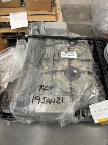 Roll press gear boxes