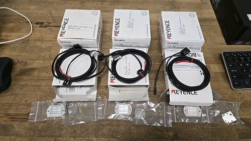 (9) Keyence LV-S61 Digital Laser Sensor Heads