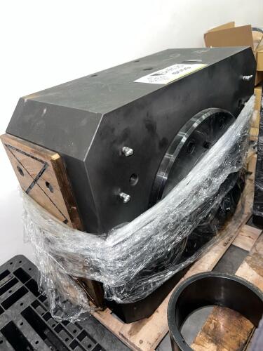 Heavy-Duty Industrial Bearing Housing Assembly with Large Roller Bearing